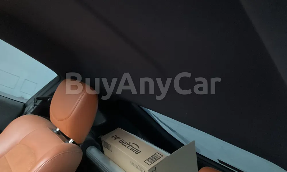 Vehicle photo 7