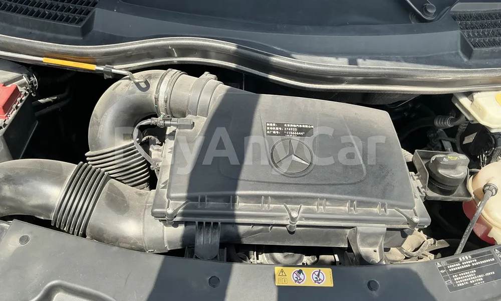 Vehicle photo 6
