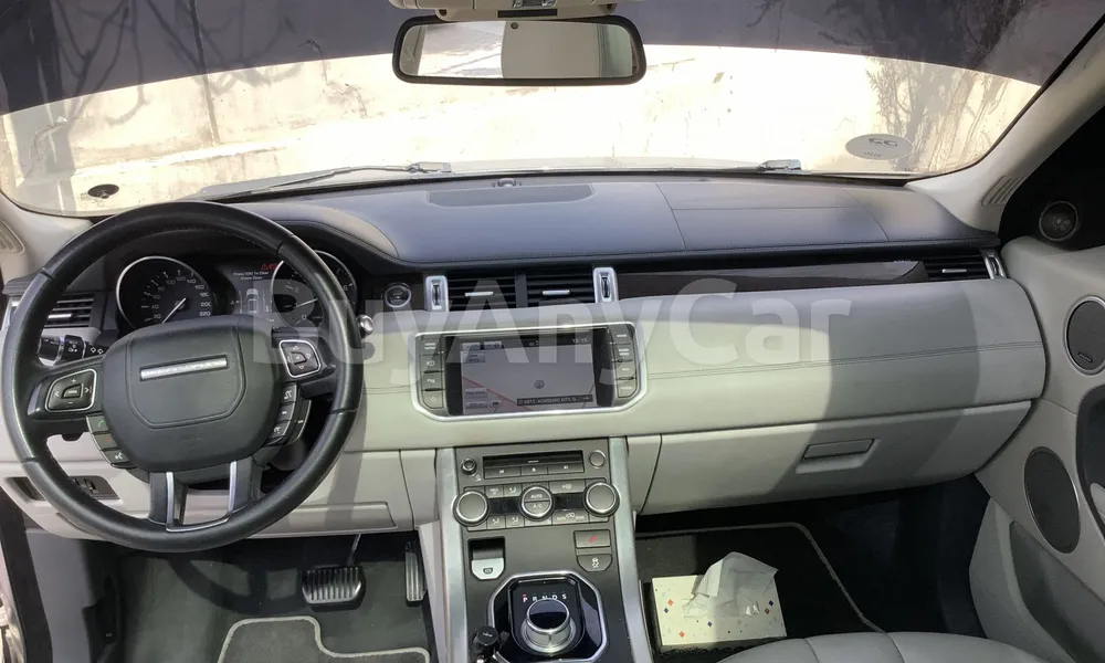 Vehicle photo 8