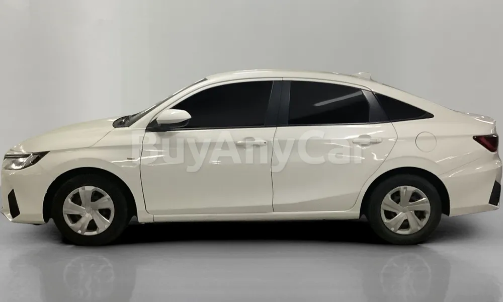 Vehicle photo 4