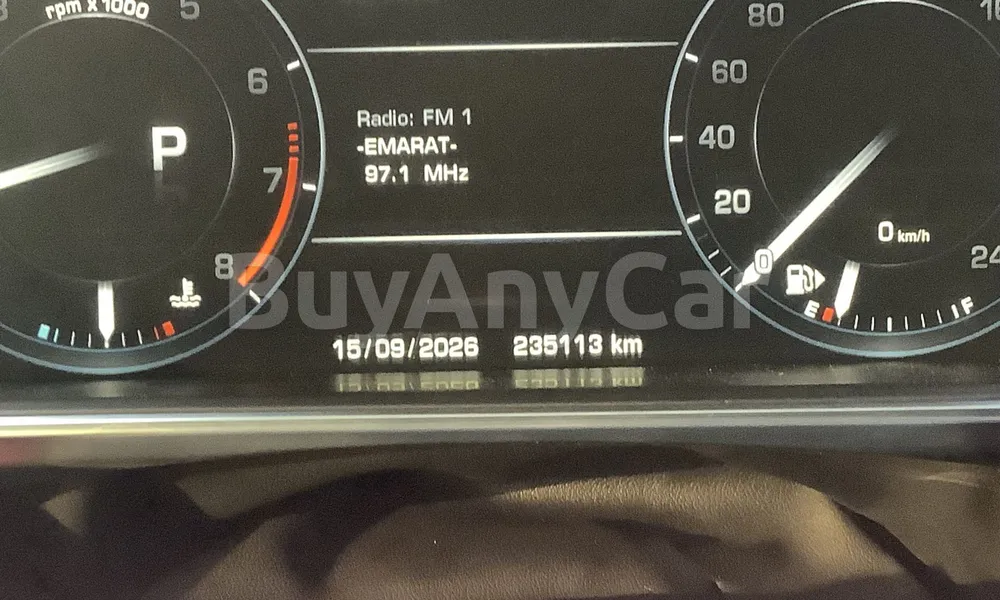 Vehicle photo 9