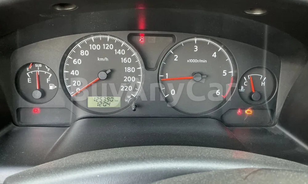 Vehicle photo 8