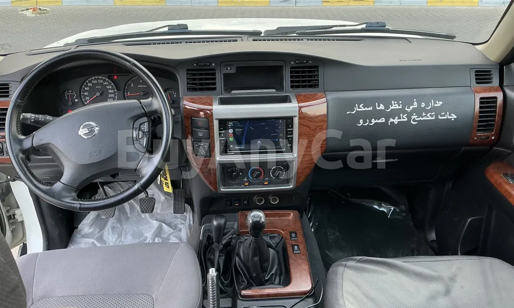 Vehicle photo 9