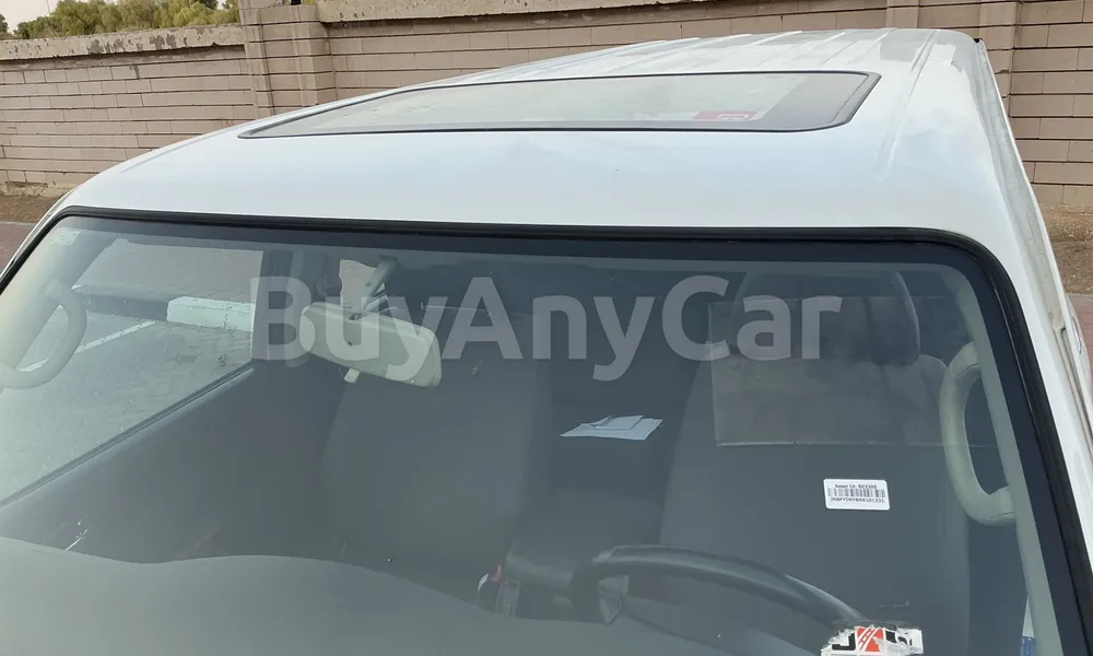 Vehicle photo 5