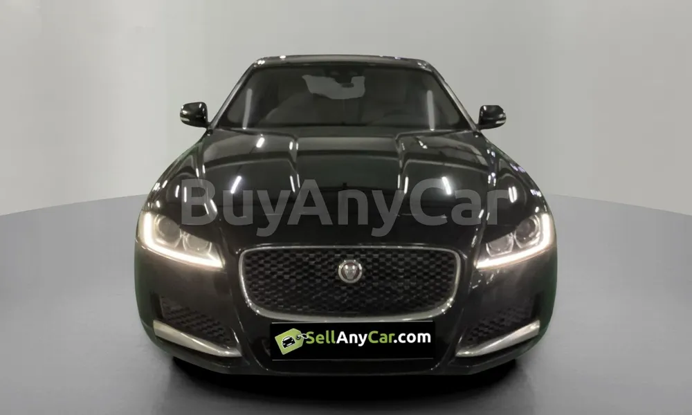 Vehicle photo 1