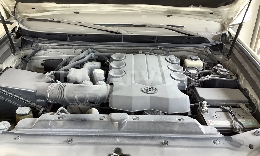 Vehicle photo 7