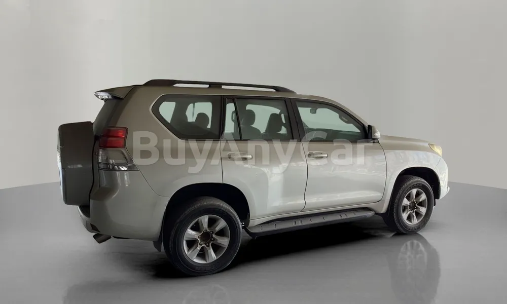 Vehicle photo 3