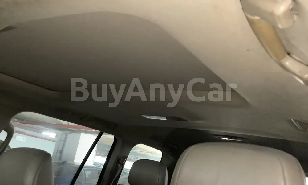 Vehicle photo 8