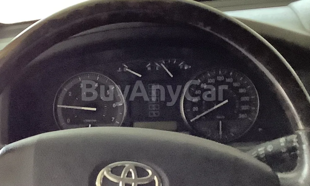 Vehicle photo 5