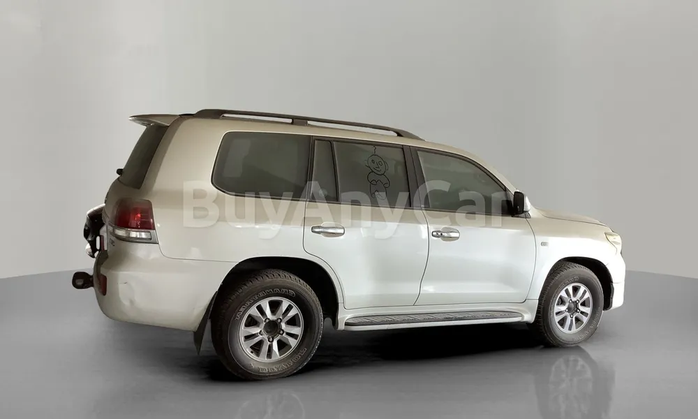 Vehicle photo 4