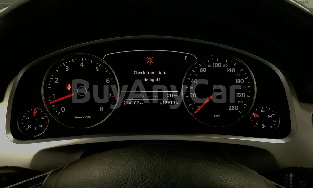 Vehicle photo 5