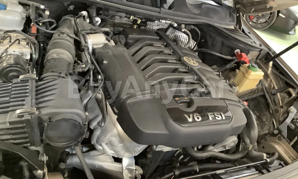 Vehicle photo 7