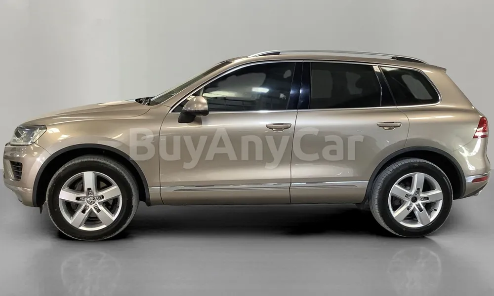 Vehicle photo 4
