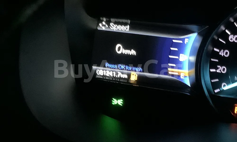 Vehicle photo 7