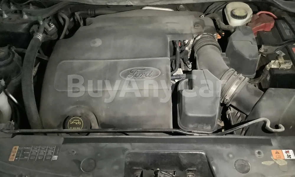 Vehicle photo 6