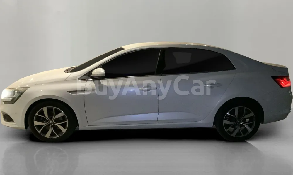 Vehicle photo 3