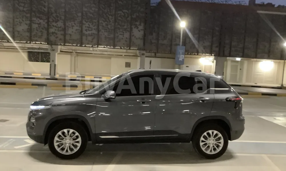 Vehicle photo 4