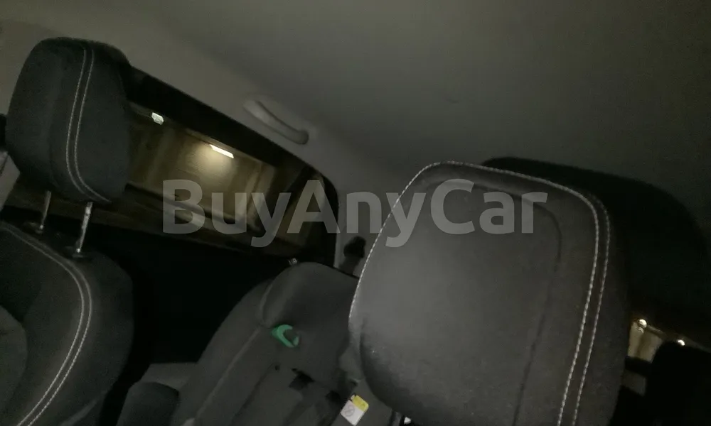 Vehicle photo 9