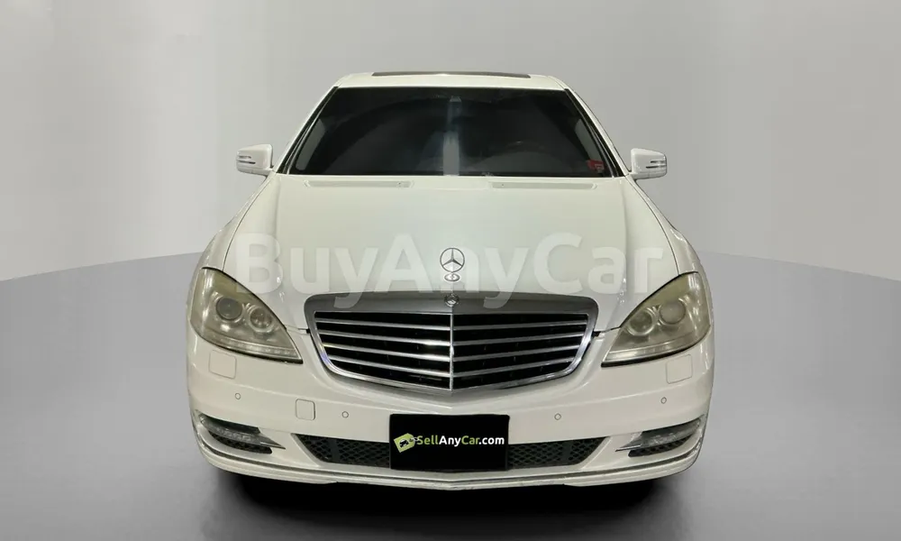 Vehicle photo 1