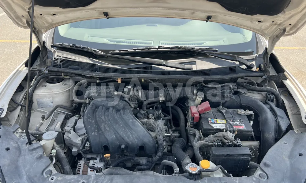 Vehicle photo 7