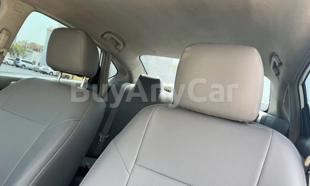 Vehicle photo 9