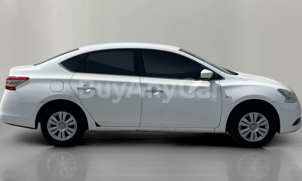 Vehicle photo 3