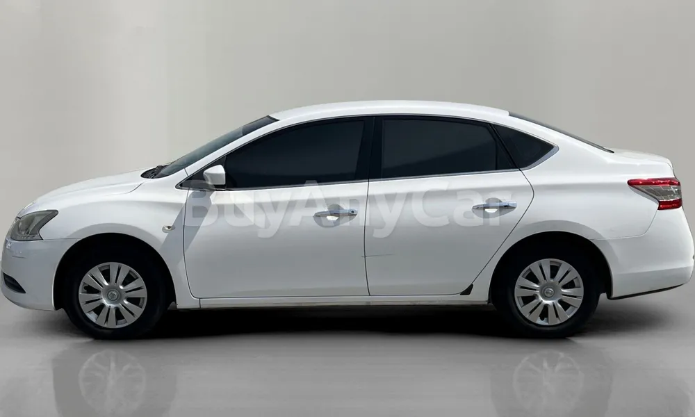 Vehicle photo 4