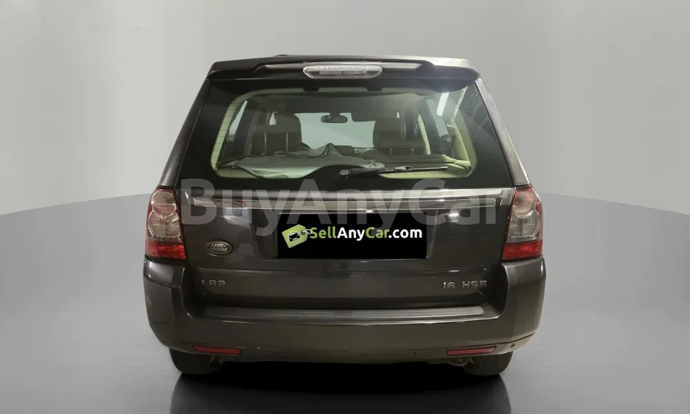 Vehicle photo 2