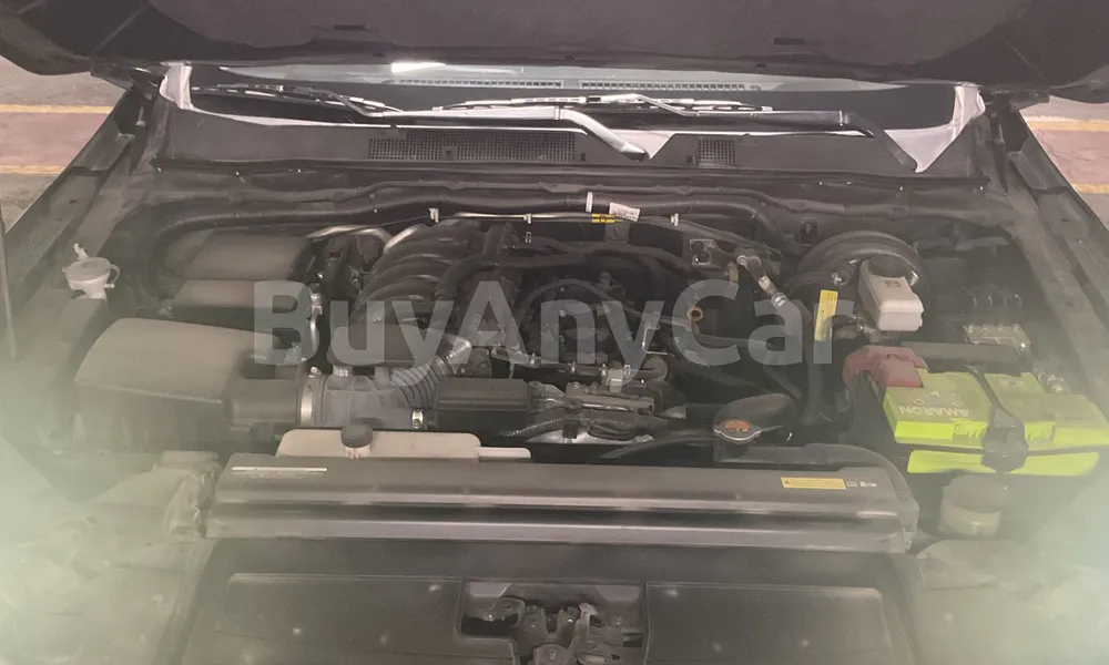 Vehicle photo 6