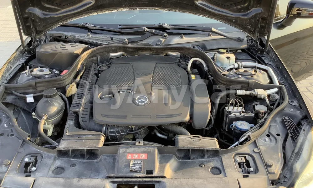 Vehicle photo 6