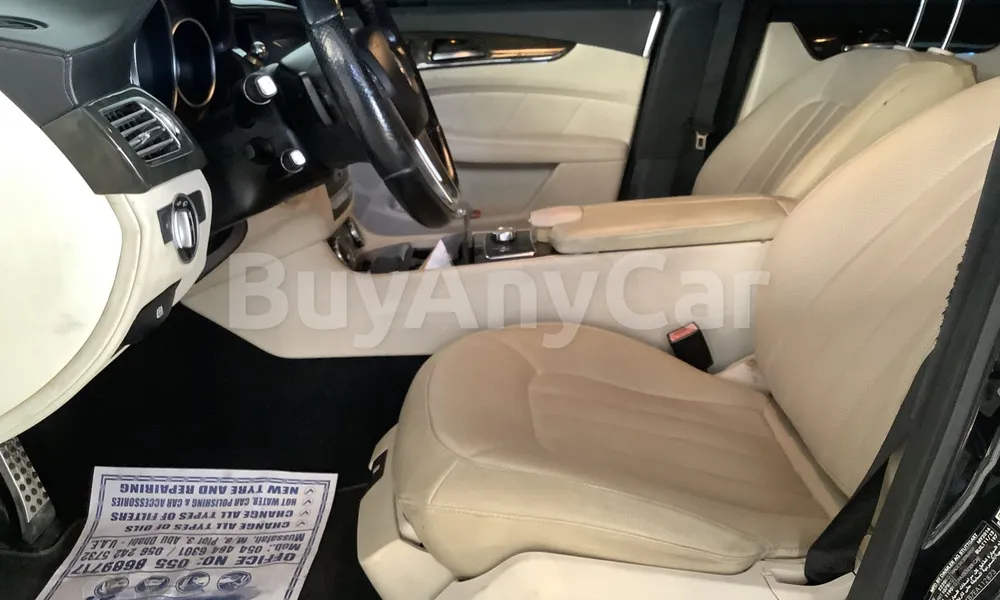 Vehicle photo 8