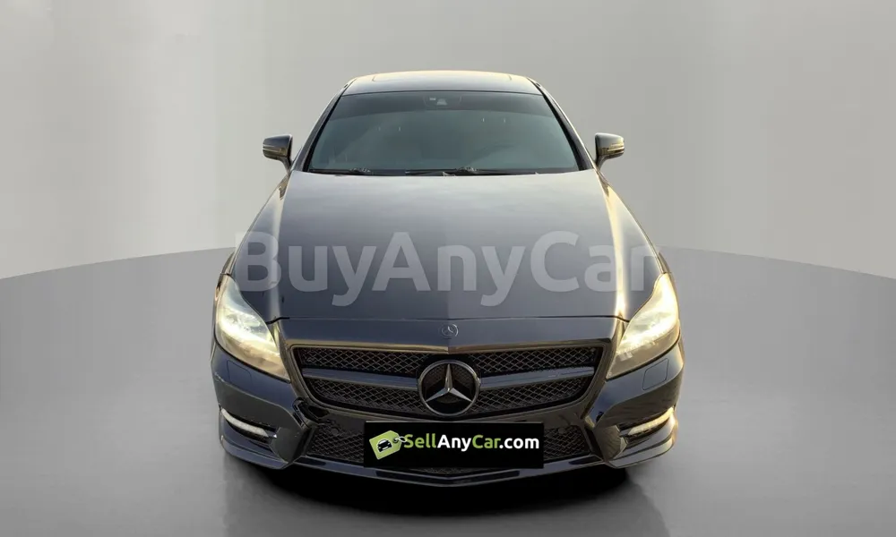 Vehicle photo 1