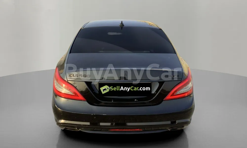 Vehicle photo 2