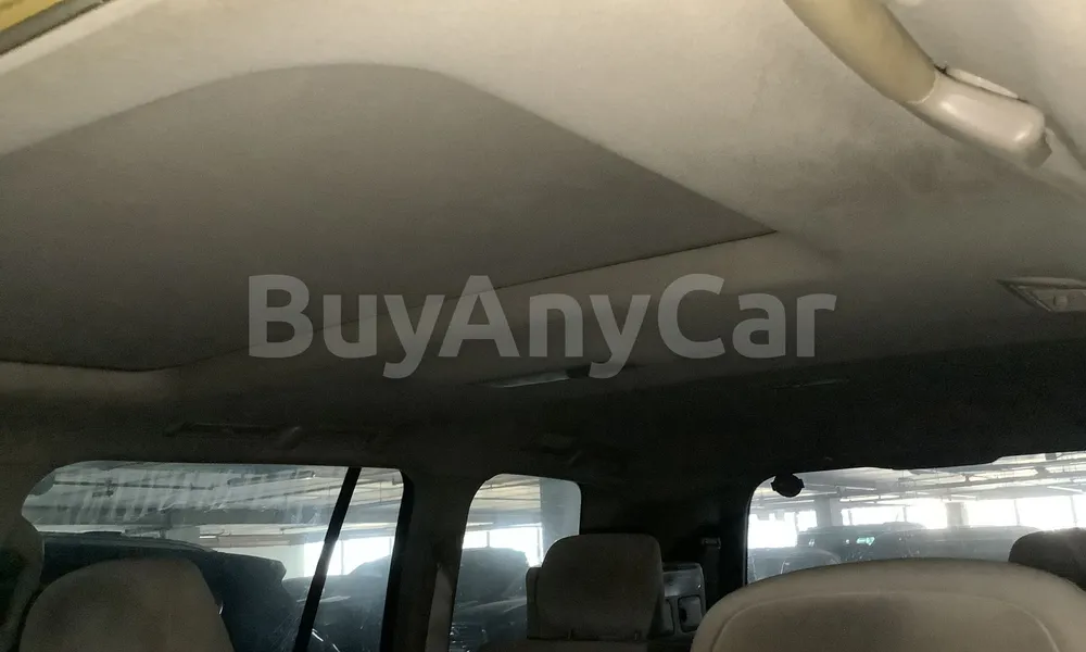 Vehicle photo 9