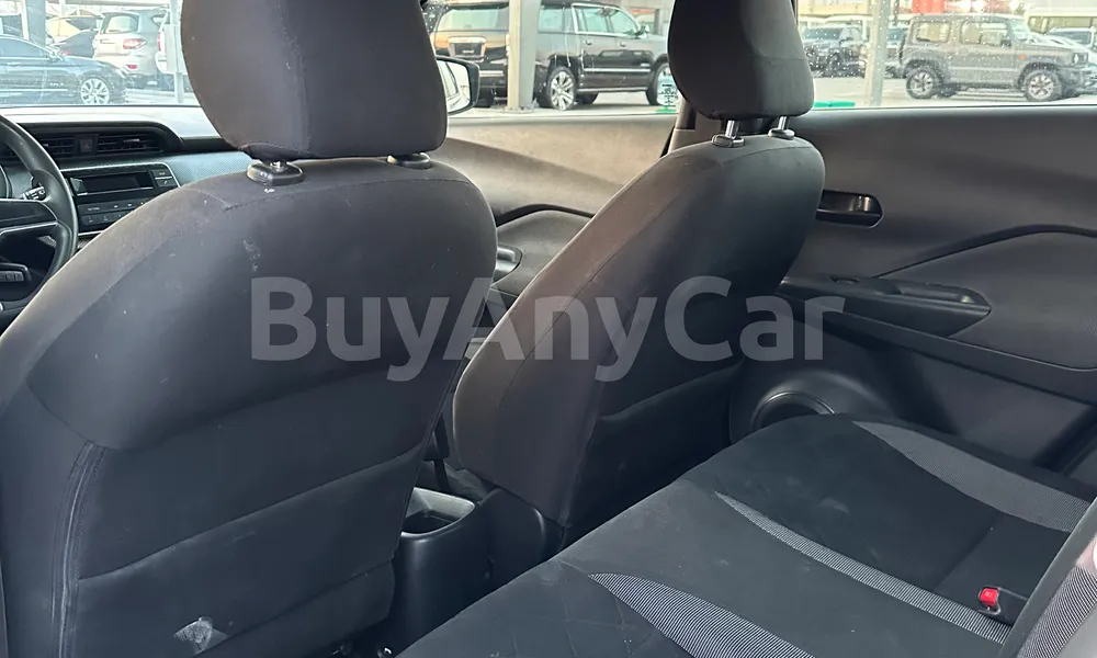Vehicle photo 8