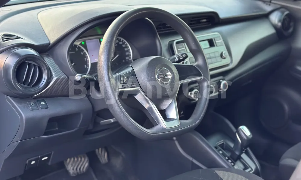 Vehicle photo 9