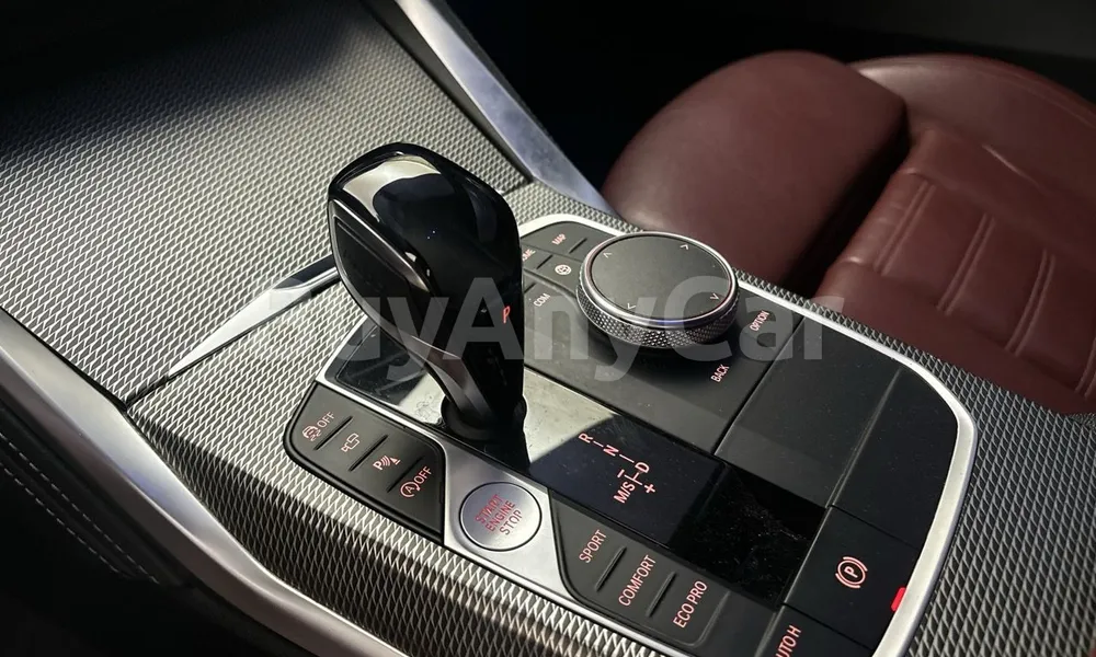 Vehicle photo 9