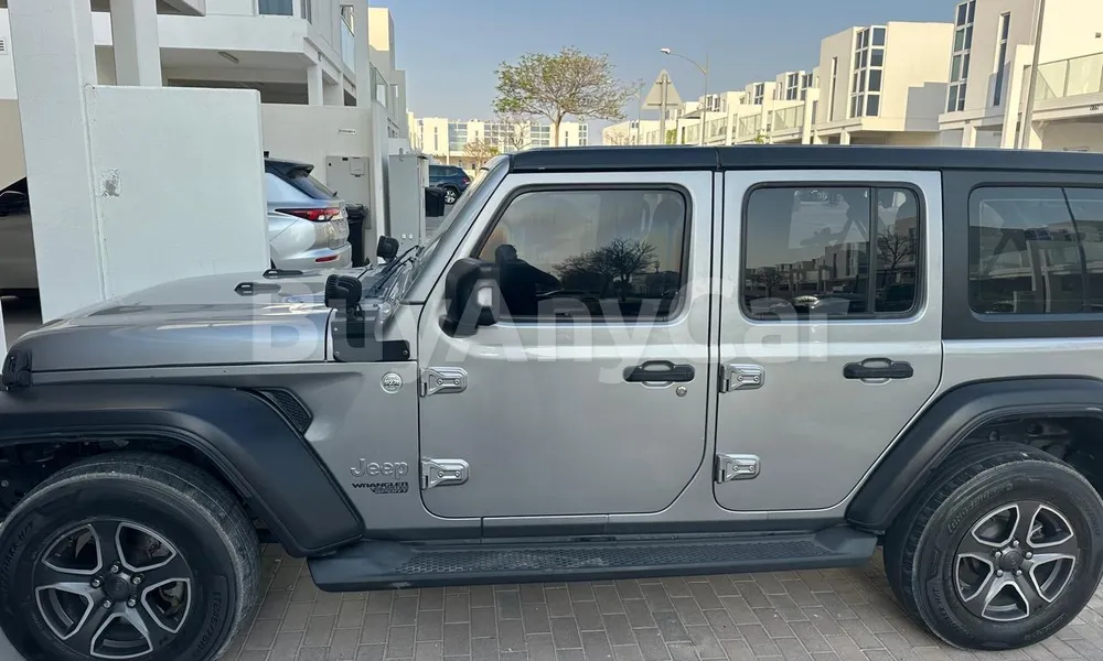 Vehicle photo 3