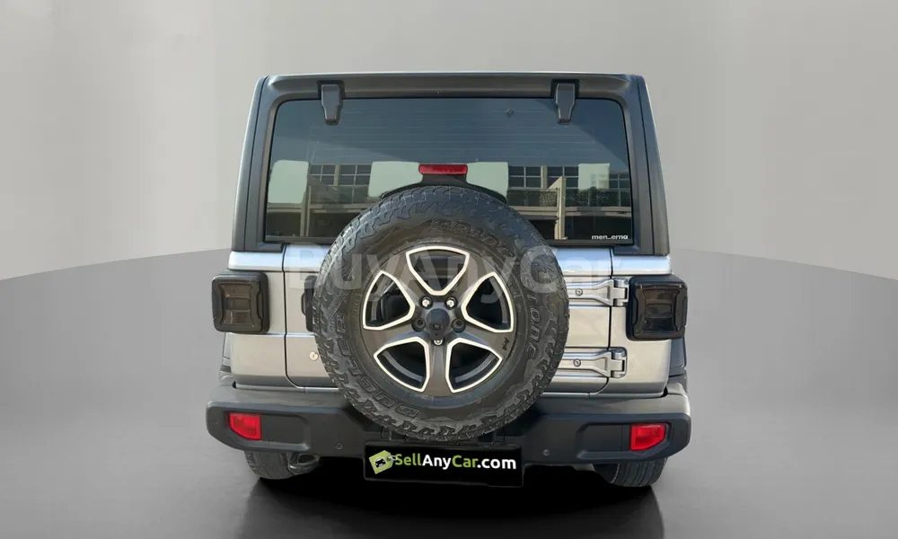 Vehicle photo 2