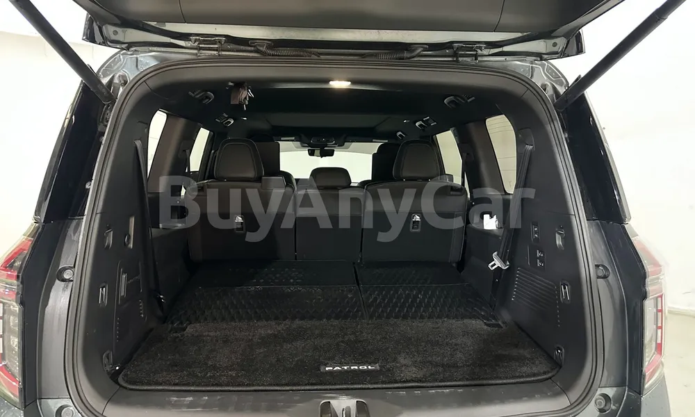 Vehicle photo 8