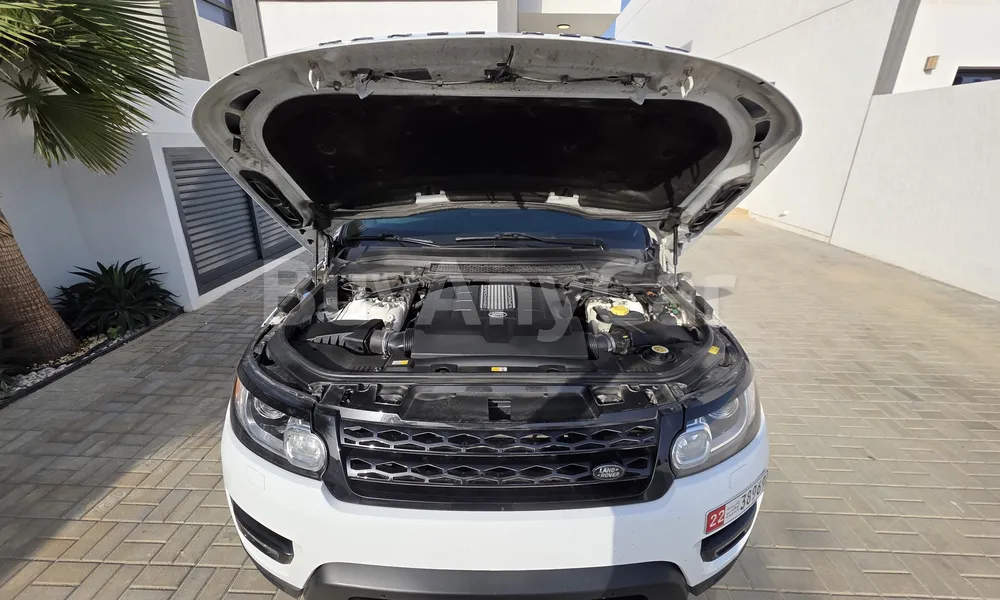 Vehicle photo 10