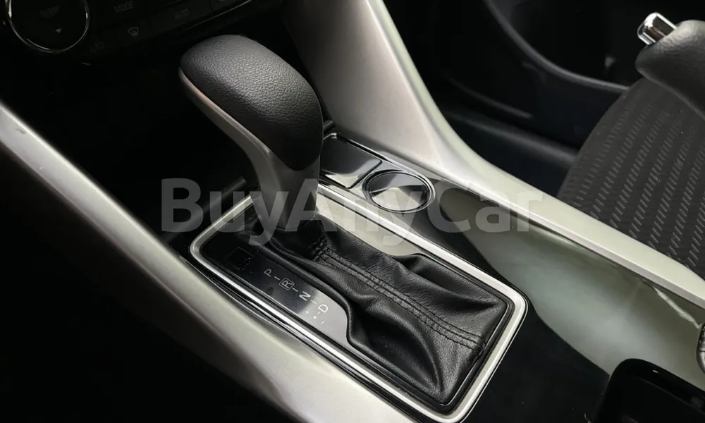 Vehicle photo 11