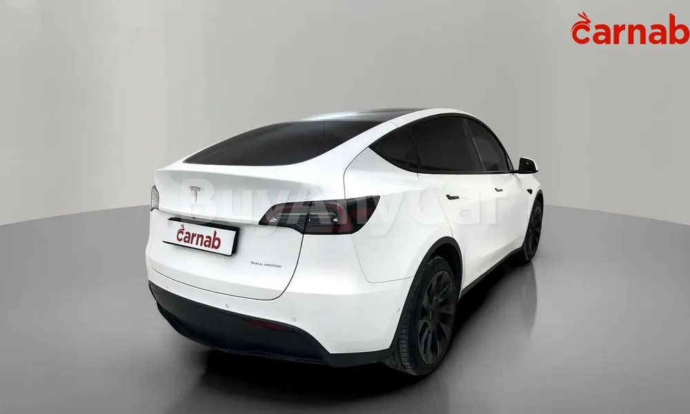 Vehicle photo 9