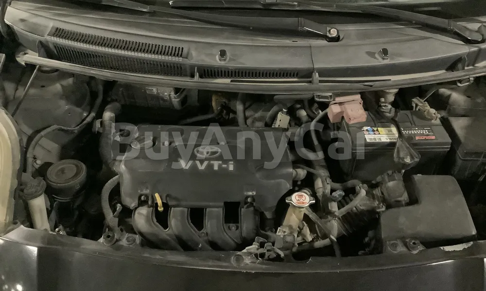 Vehicle photo 6