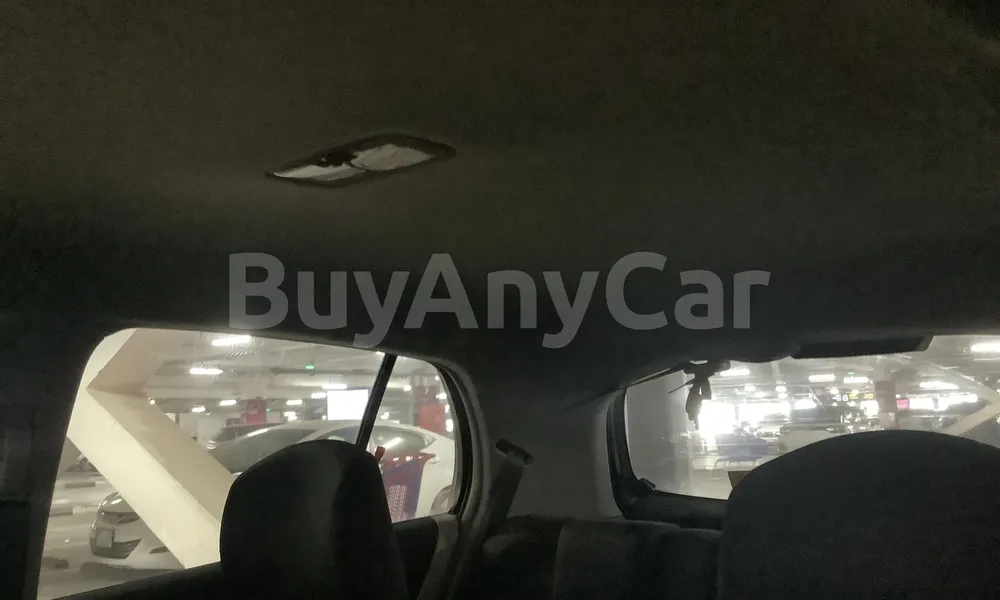 Vehicle photo 9
