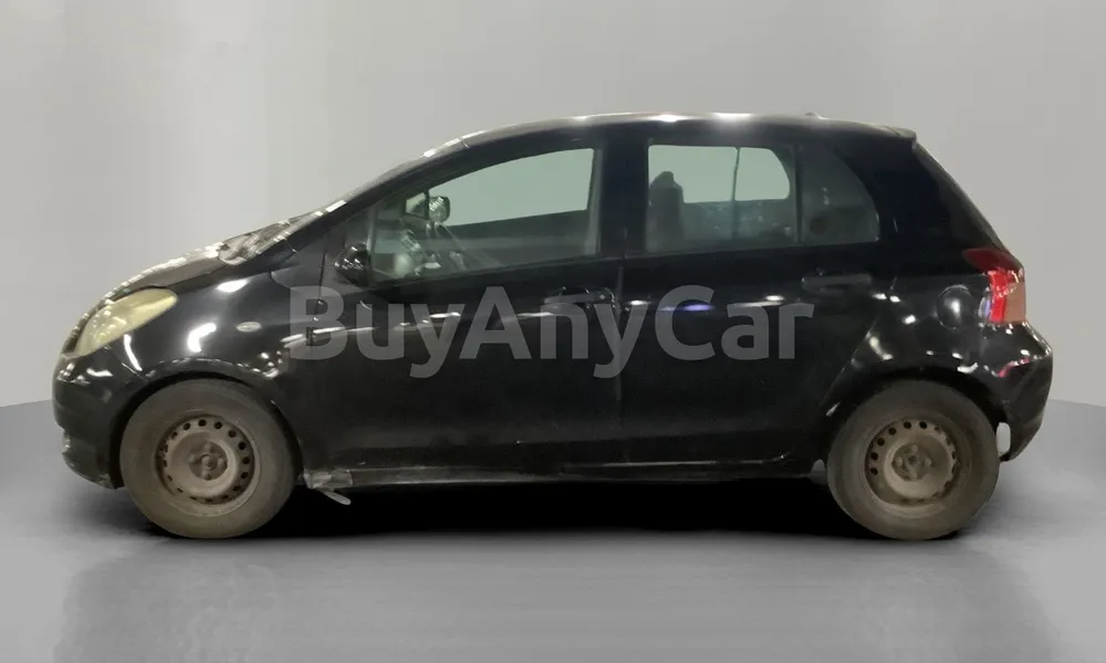 Vehicle photo 4