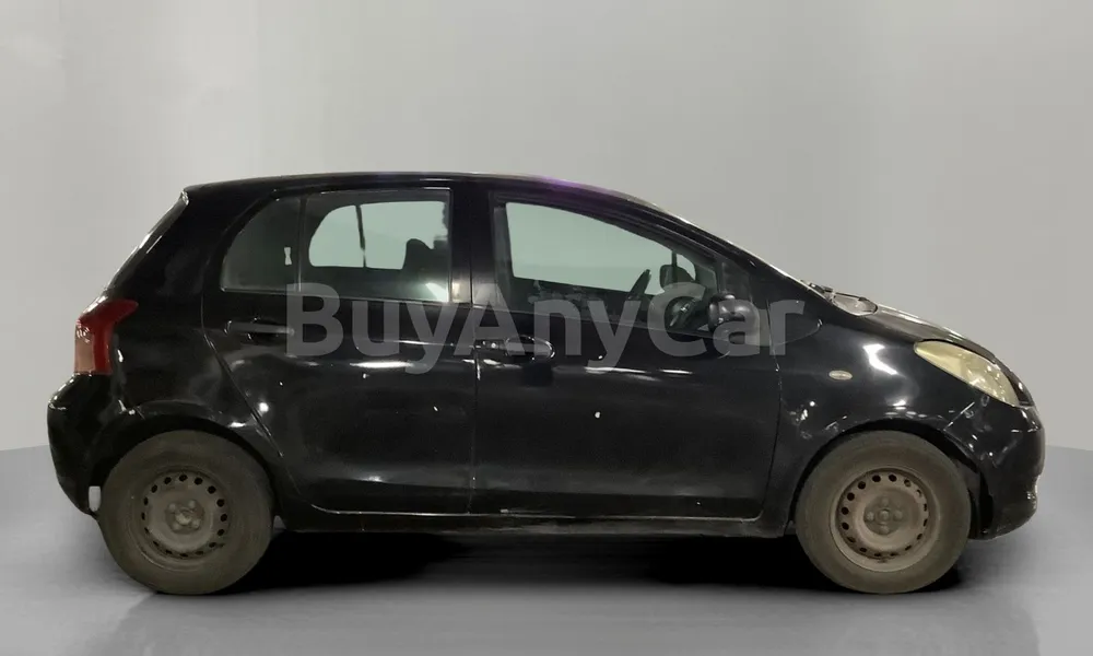 Vehicle photo 3