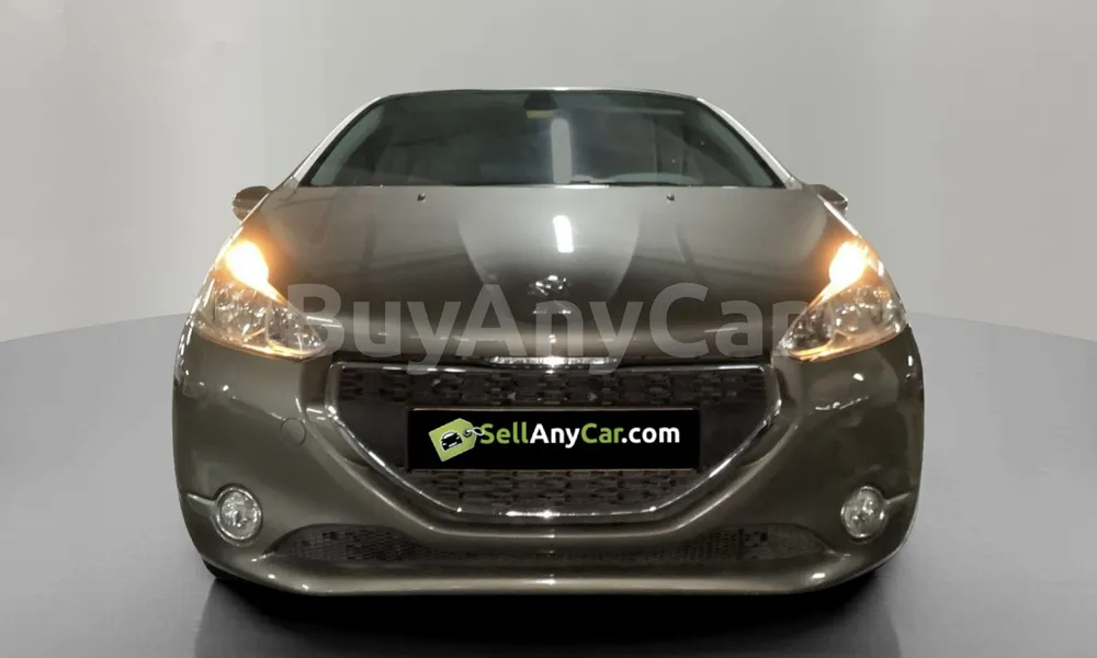 Vehicle photo 1