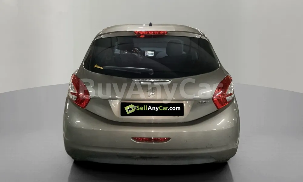 Vehicle photo 2
