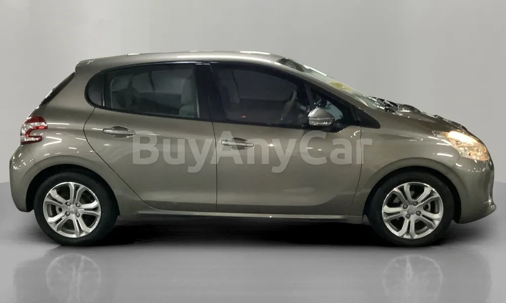 Vehicle photo 3